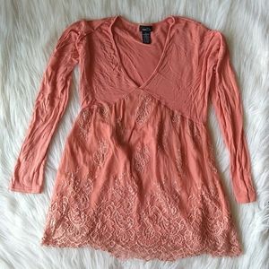 Coral lace blouse 🏵️